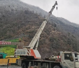 安康鸿泰吊车出租｜西渝高铁大巴山隧道抗滑桩施工案例